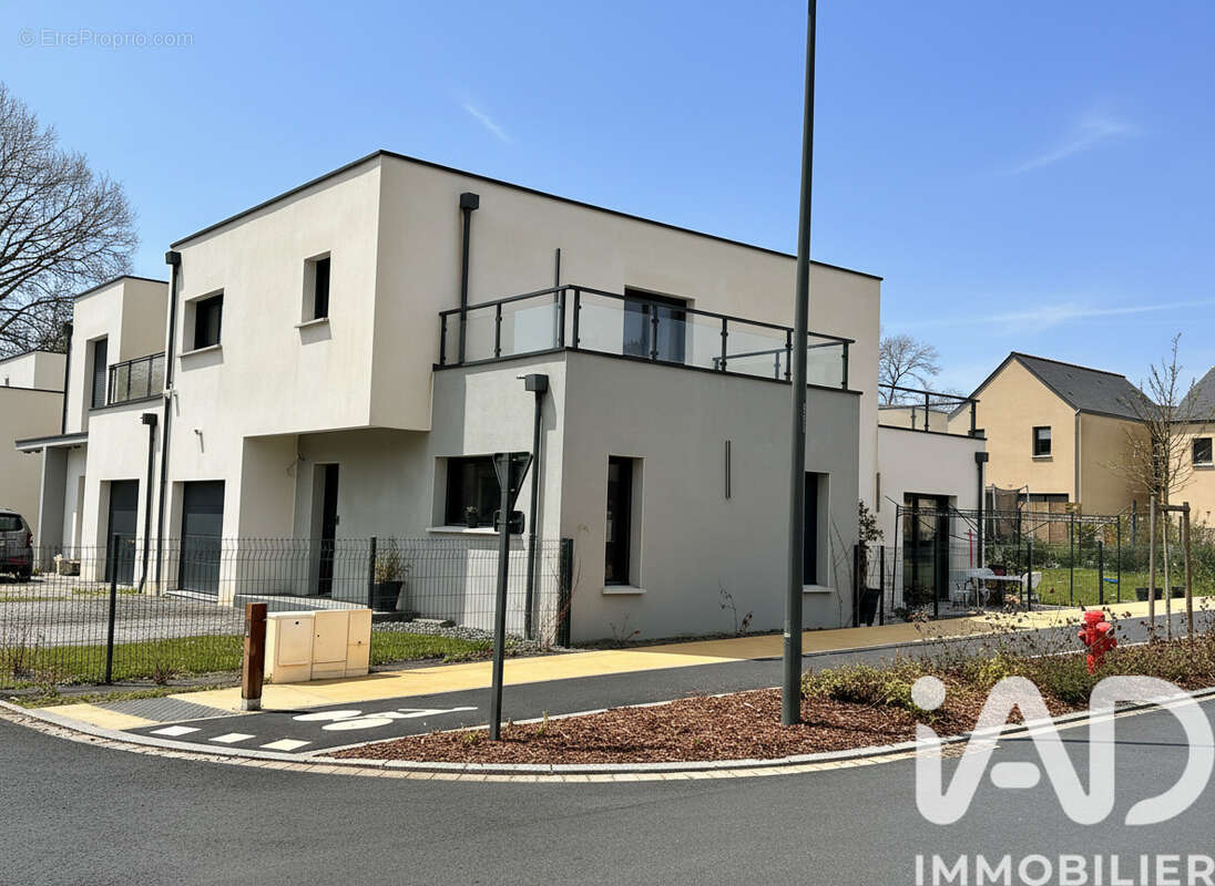 Photo 3 - Maison à SAINT-ERBLON