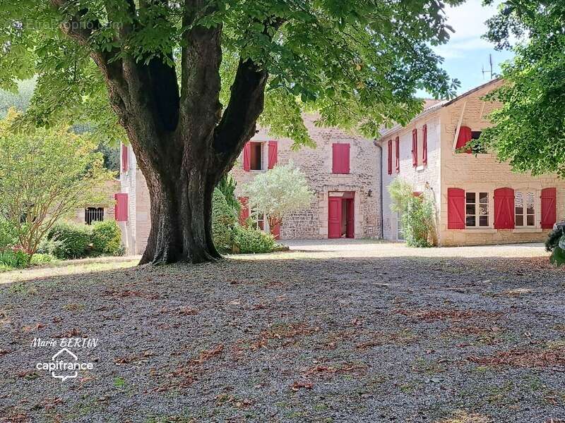 Maison à CELLES-SUR-BELLE