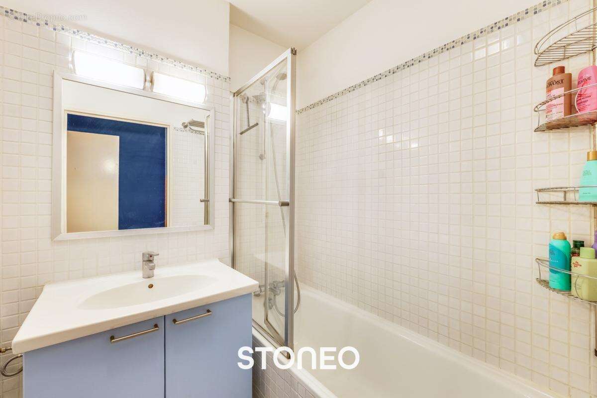 Appartement à PARIS-14E