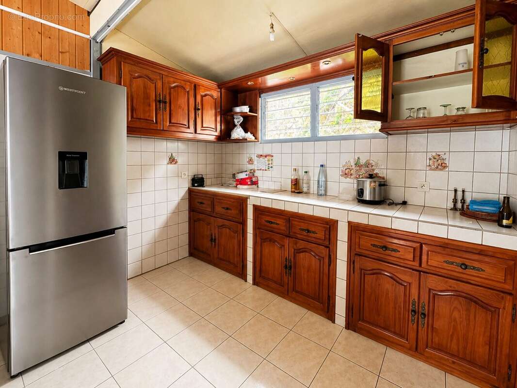 Maison 120 m² à Le Port  - photo 4