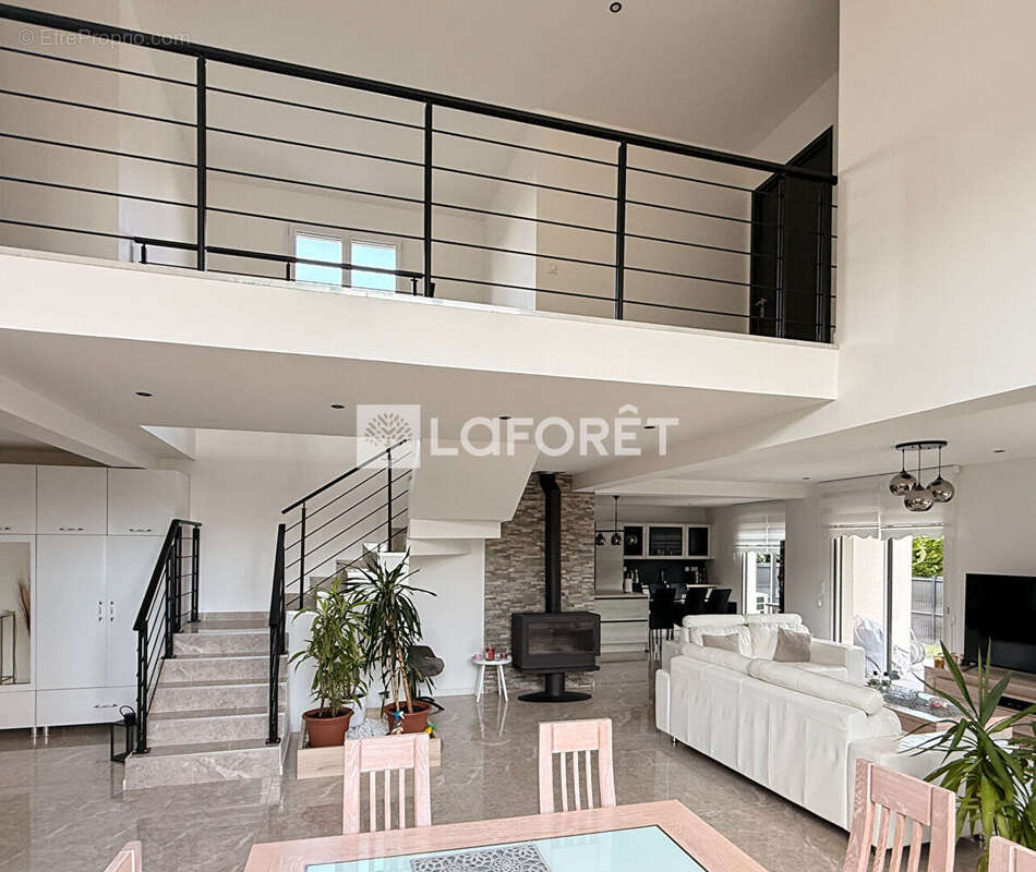 Maison à SOLIERS