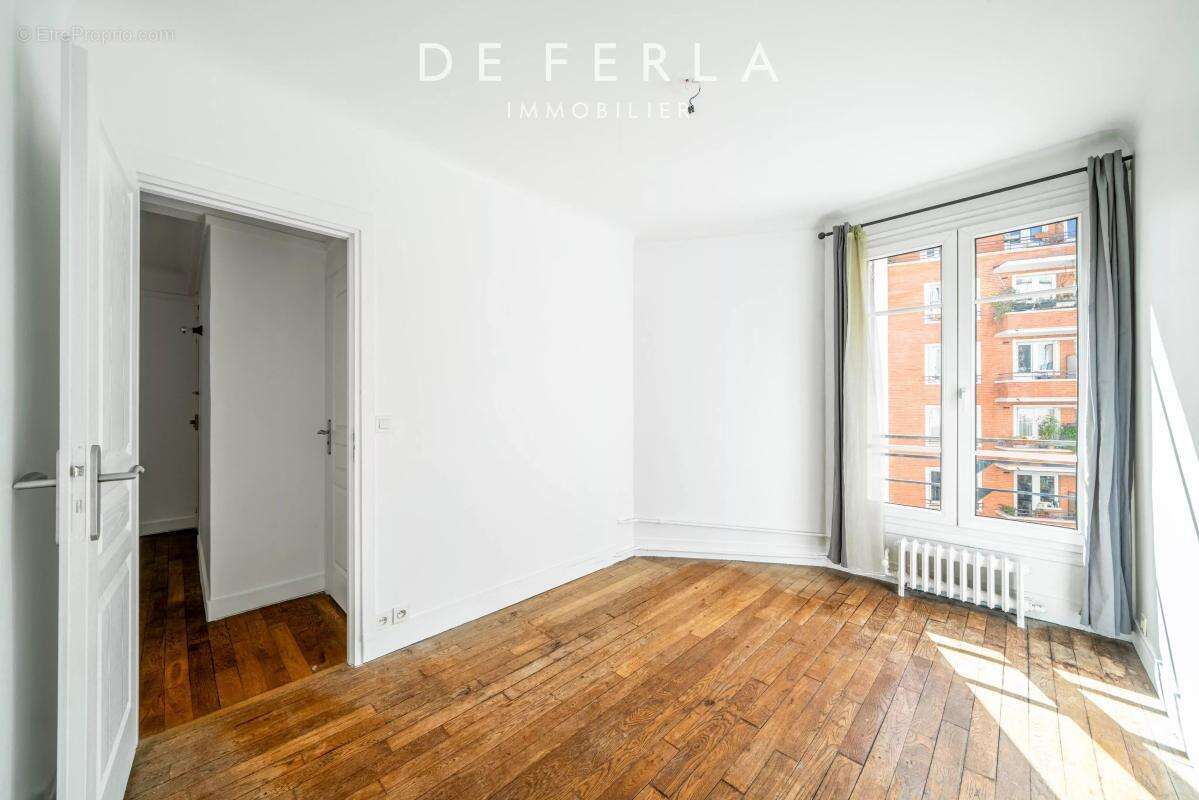 Appartement à PARIS-15E