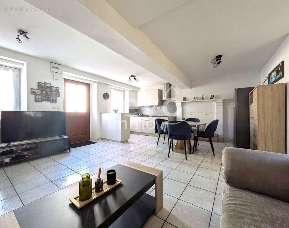 Maison à SAINT-COLOMBAN