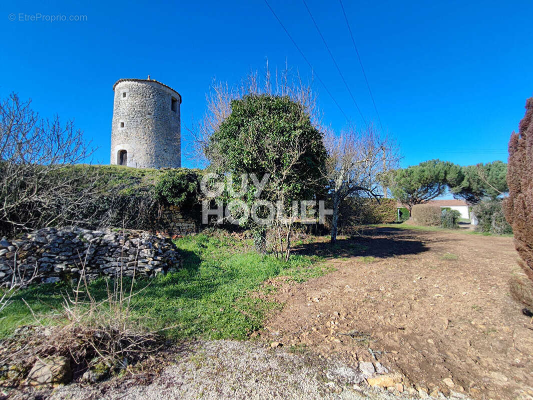 Maison à SAINT-SULPICE-D'ARNOULT