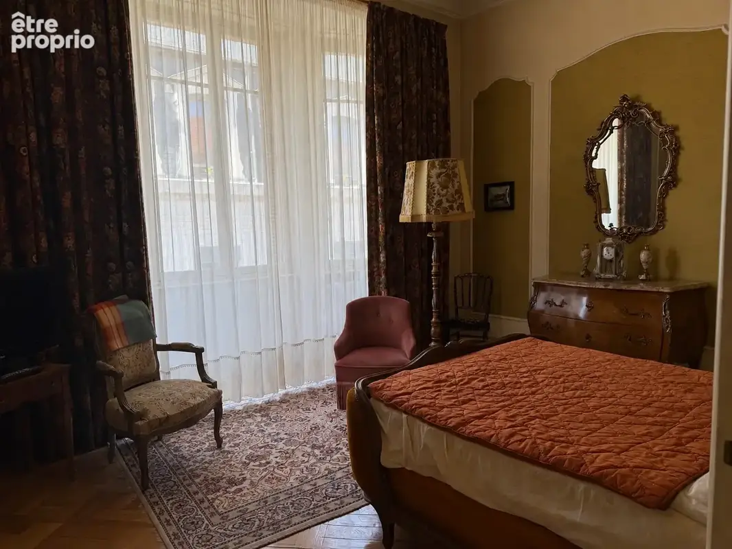 Jean-Jaurès - Appartement bourgeois de 266 m2   Immeuble Art Déco avec ascenseur, 5 chambres, balcons et garag - photo 17