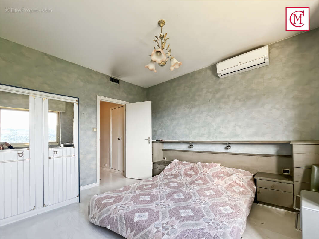 Appartement à MEYLAN