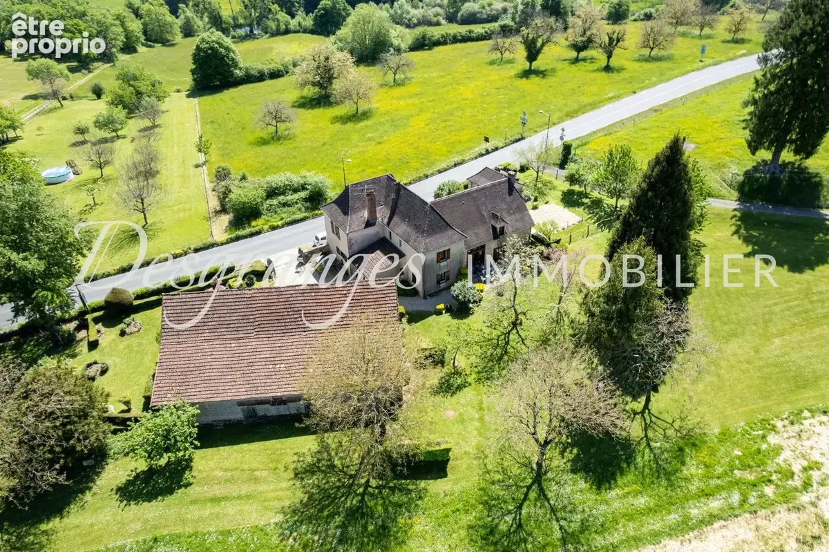 Maison 309 m² à Hautefort  - photo 3