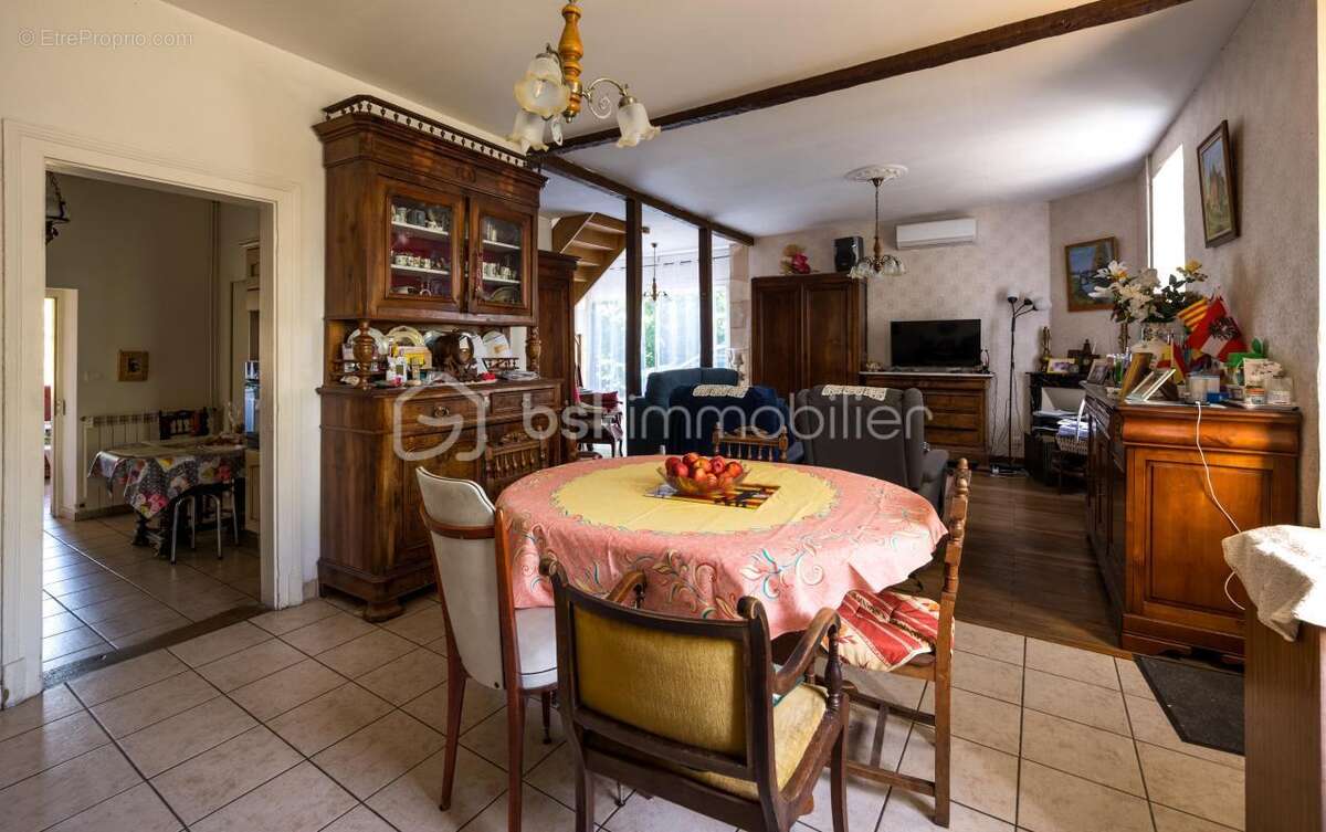 Maison familiale T5 sur +1400 m² de terrain — Prête à accueillir vos projets - photo 4