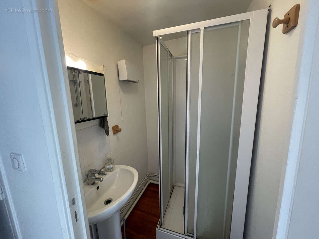 Appartement à ROCHEFORT-MONTAGNE