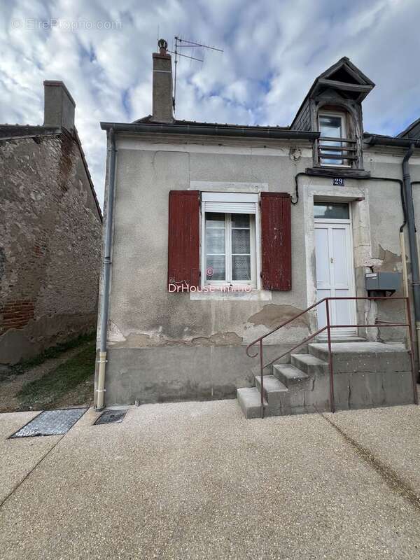 Appartement à MEHUN-SUR-YEVRE