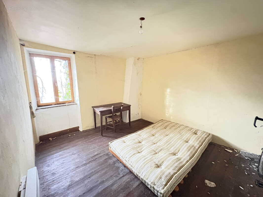 Maison à BELMONT-SUR-RANCE