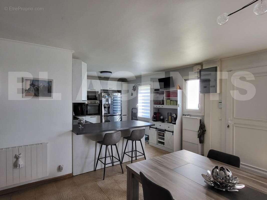 IMG-20251014-WA0027 - Maison à BUSSIERES