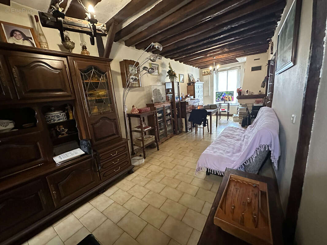 Maison à LE THILLAY