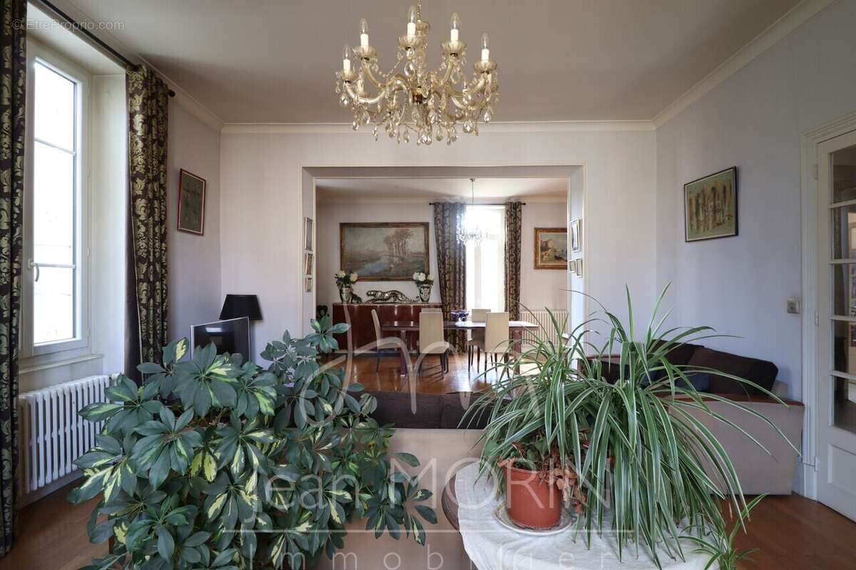 Maison à TOURNON-SUR-RHONE