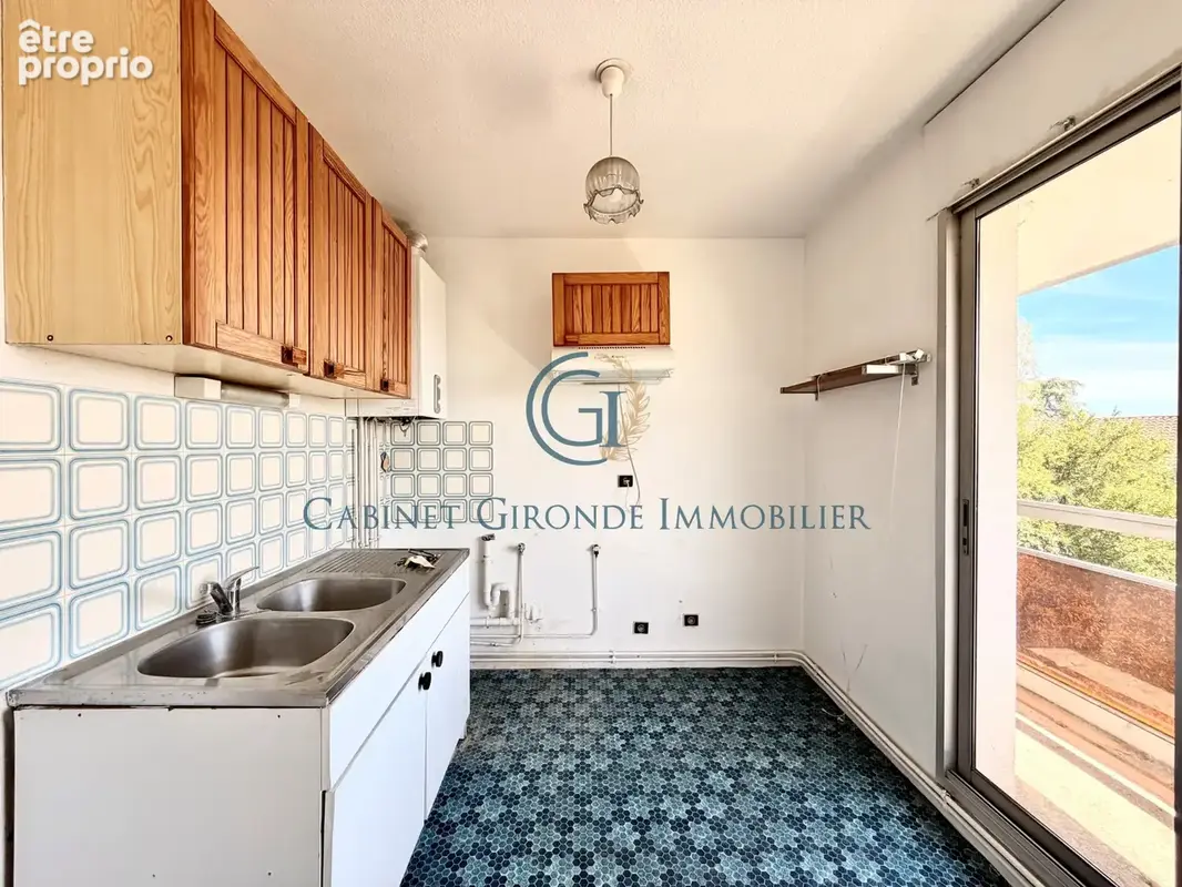 Cauderan appartement t2 balcon parking securise - photo 6