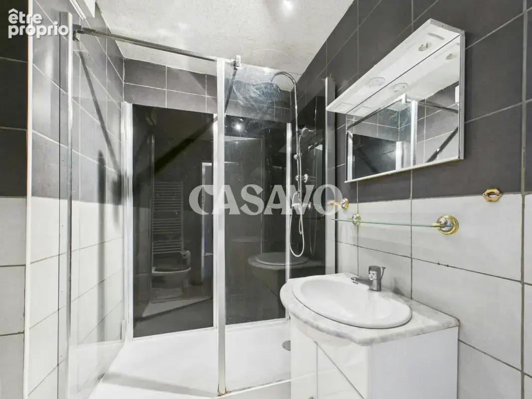 Vente Appartement 3 pièces de 53m² - 69008 Lyon - photo 3