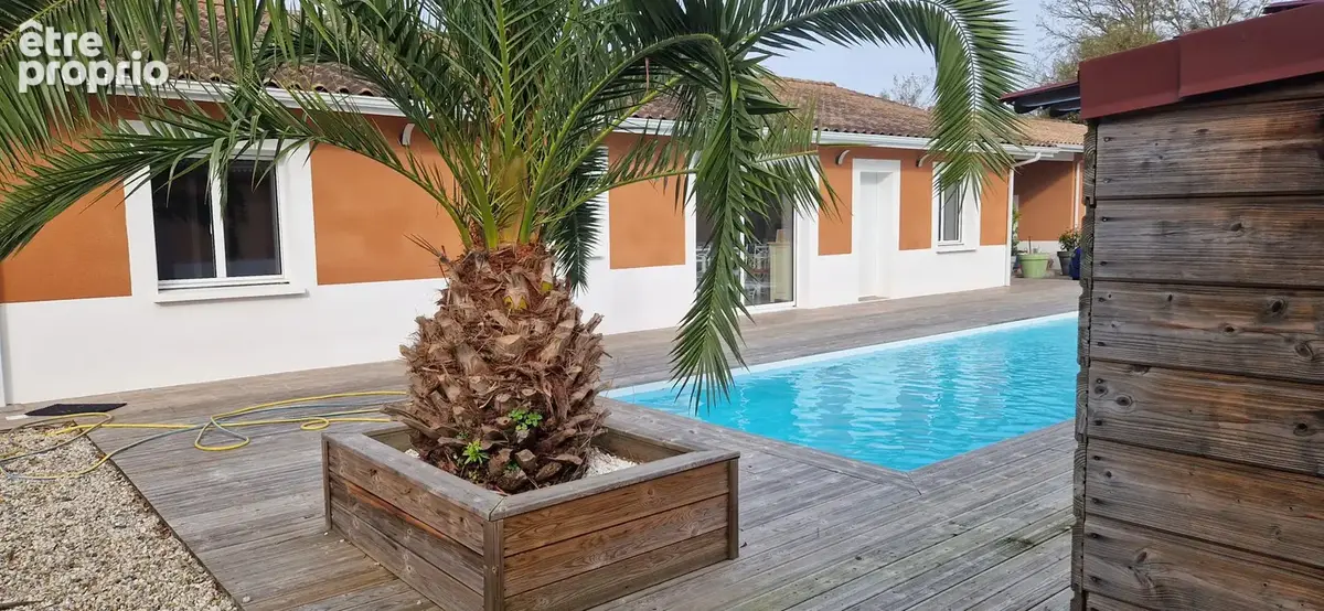 belle maison P.P avec garage double, Piscine, terrasses et jardin clos - photo 10