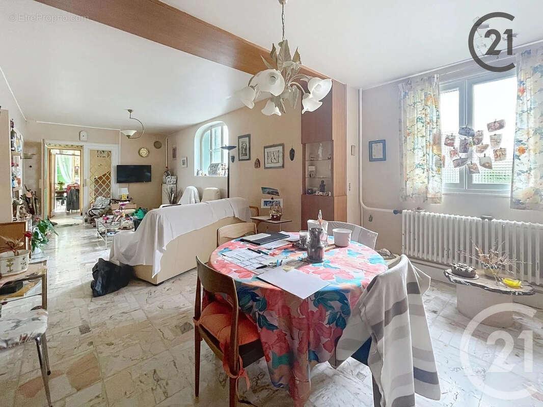 Maison 248 m² à Payns  - photo 2