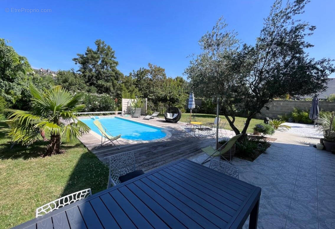 Maison à BRISSAC-QUINCE