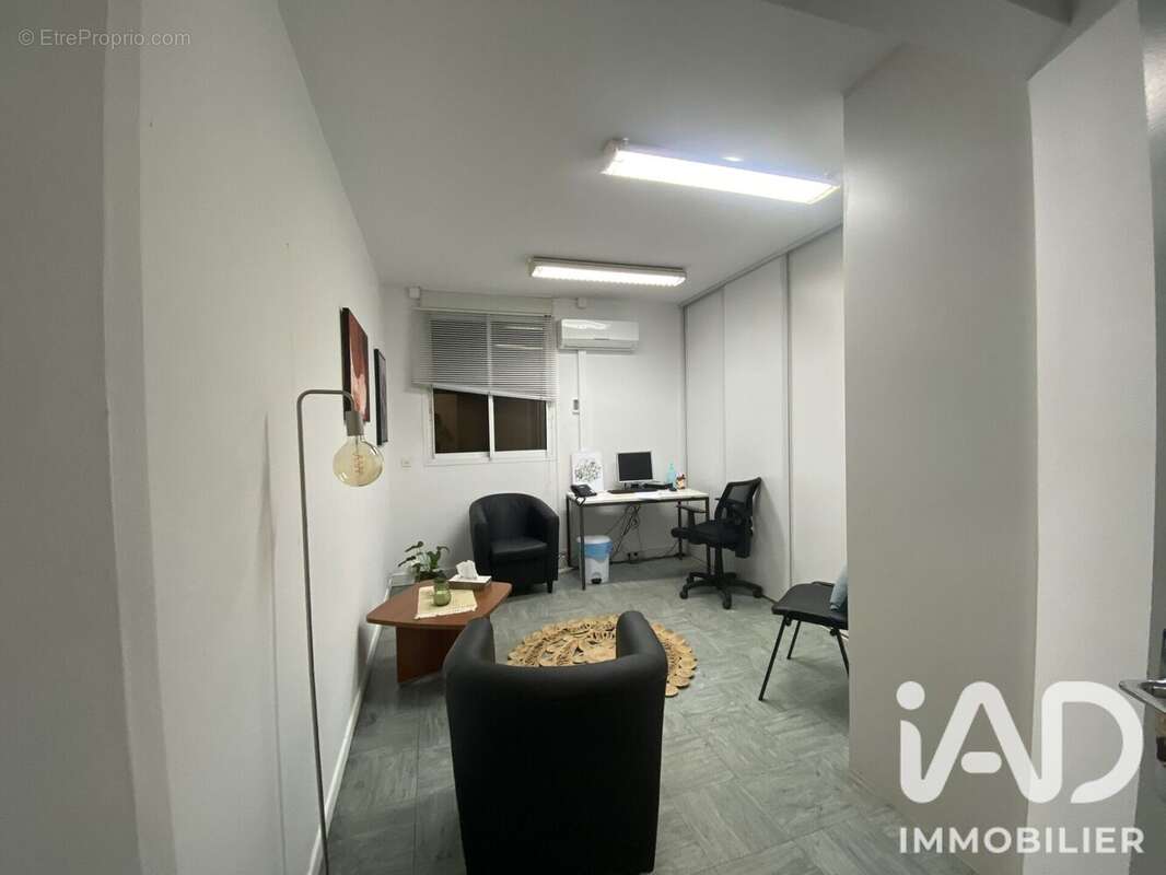 Commerce 80 m² à La Possession  - photo 2