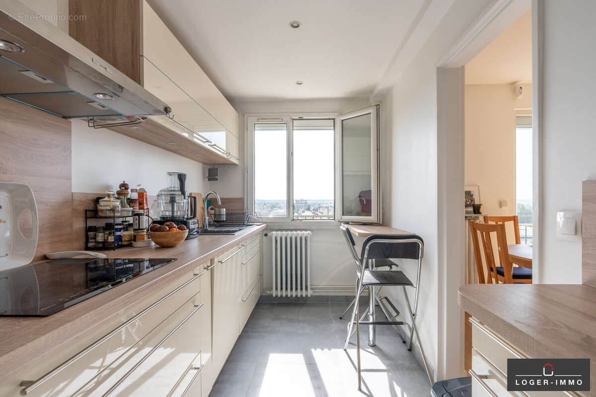 Appartement à SAINT-MAUR-DES-FOSSES
