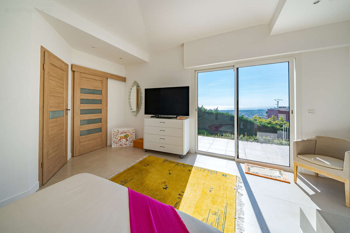 Maison à MANDELIEU-LA-NAPOULE