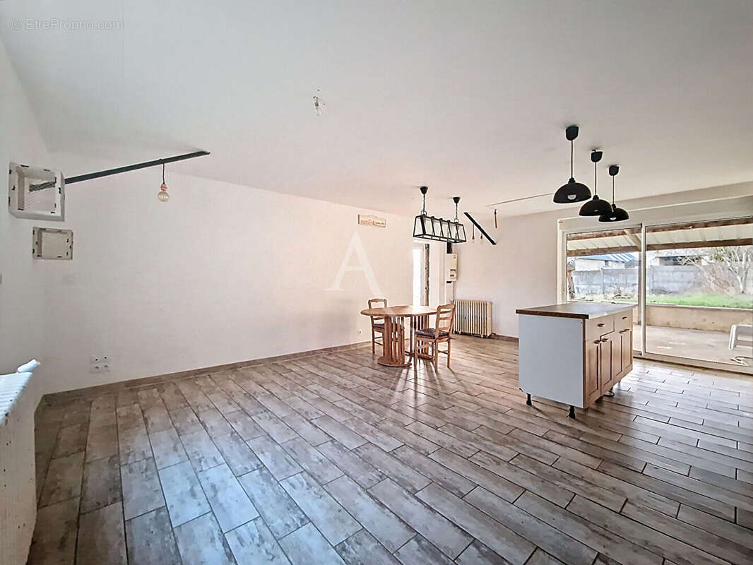 Maison  de 79m2 de plain-pied Concourson sur Layon - photo 2