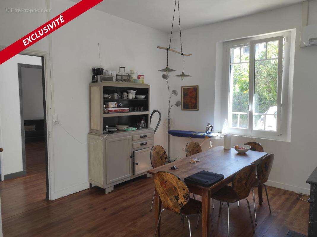 Maison à SAINT-JEAN-D'ANGELY