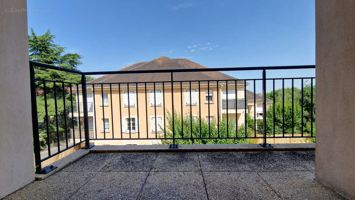 Appartement à LOUVRES