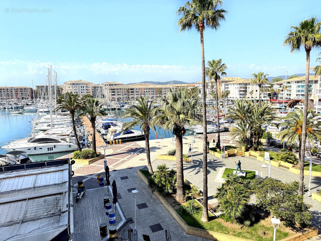 Appartement à FREJUS