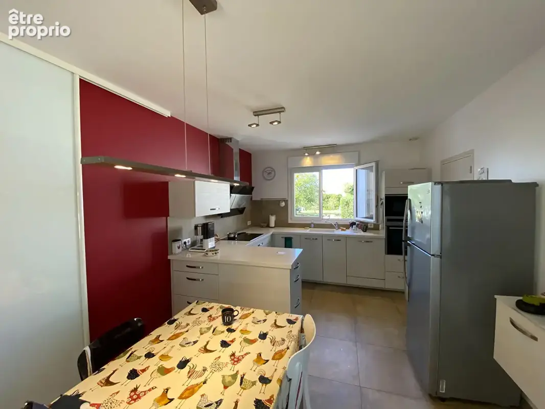 SAINT DENIS - Maison 4 chambres -127 m² - proche phare - photo 5