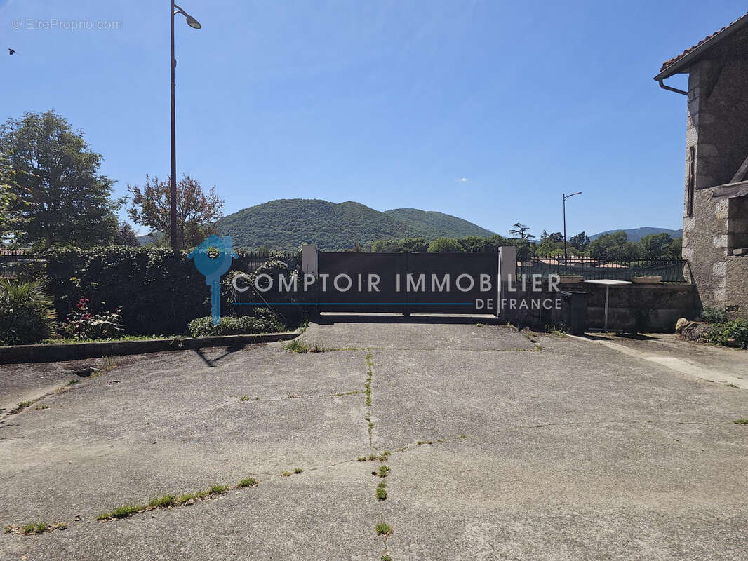 A vendre- Martres de rivière 31210 - Maison corps de ferme rénové T4 de 165 m2 avec dépendances - photo 12