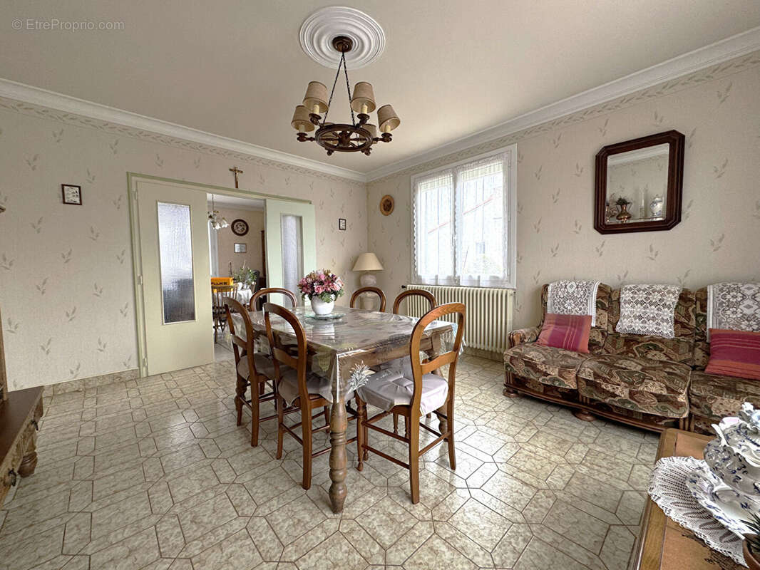 Maison à AIZENAY
