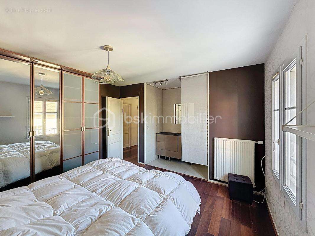 Maison à LES PAVILLONS-SOUS-BOIS