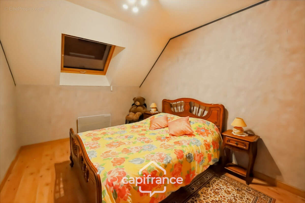 Maison en pierre au calme avec piscine, 5 chambres et plus de 1,6 hectare de terrain - Proche Lons-le-Saunier (39000) - photo 21