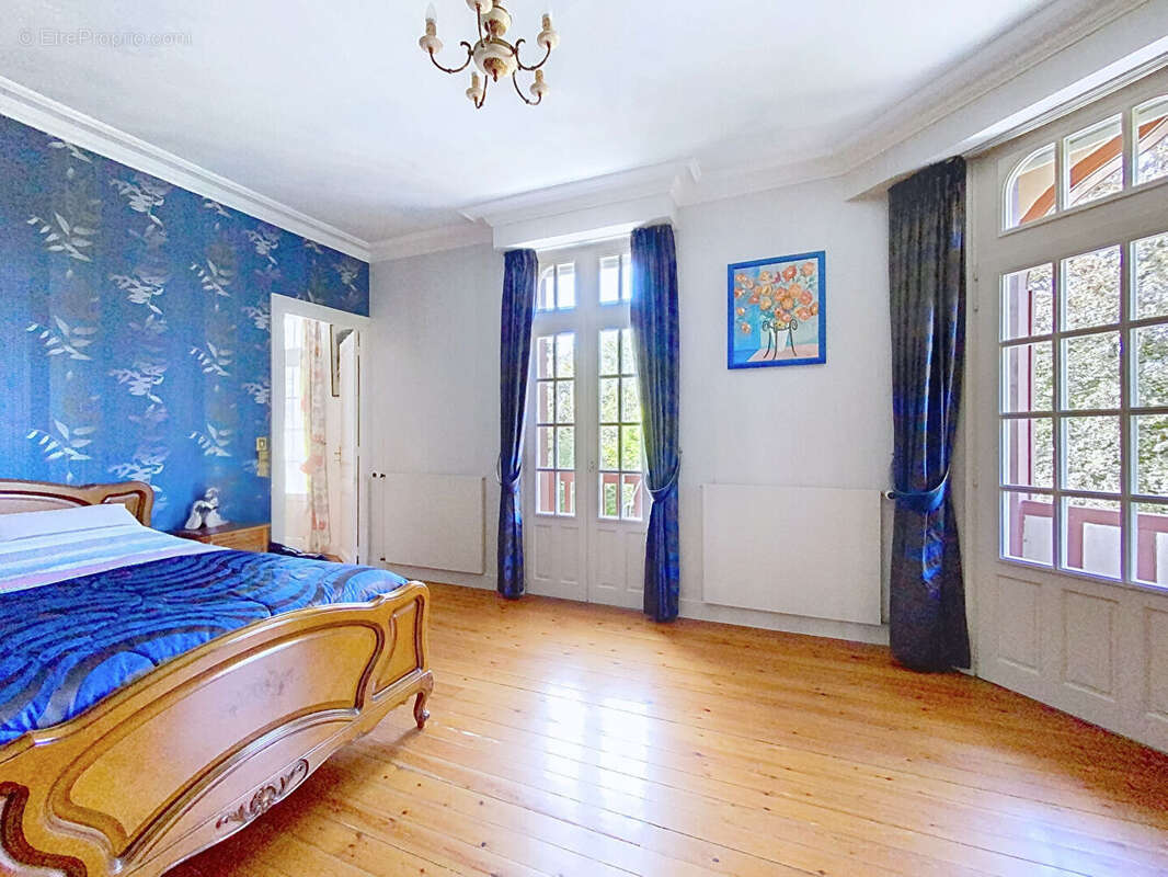 EXCLUSIVITE - VARAVILLE -  Proche mer. Villa Anglo-Normande d'exception et son parc. - photo 9