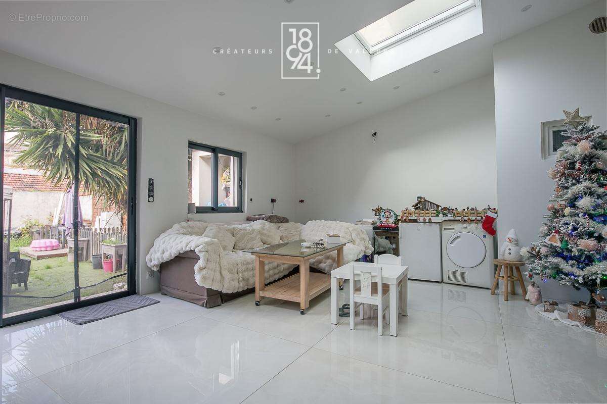 Appartement à MARSEILLE-10E