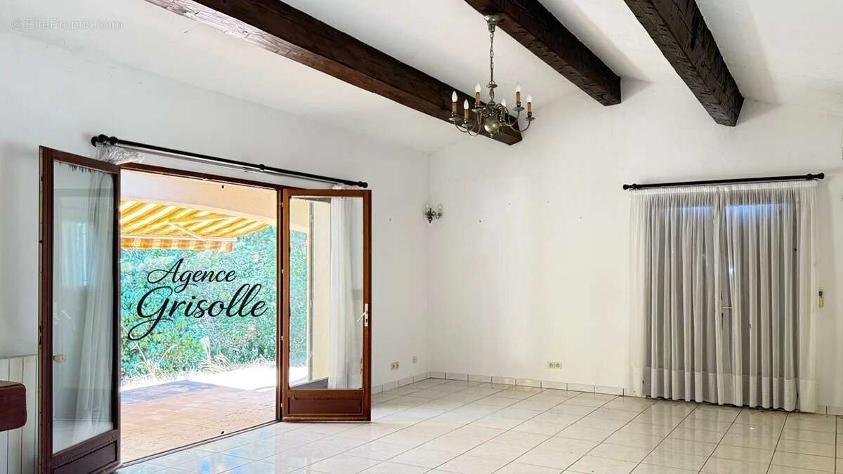 Maison à SAINTE-ANASTASIE-SUR-ISSOLE