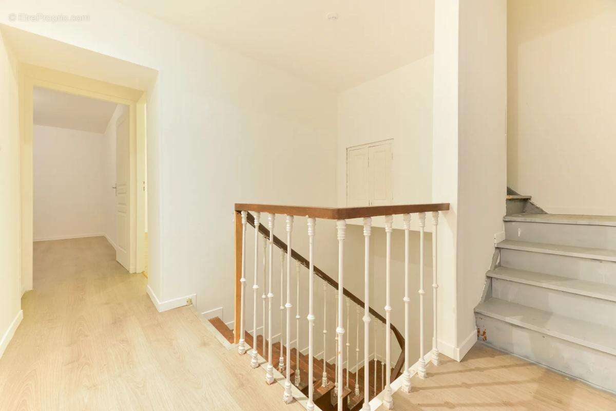 Maison à AIGREFEUILLE-SUR-MAINE