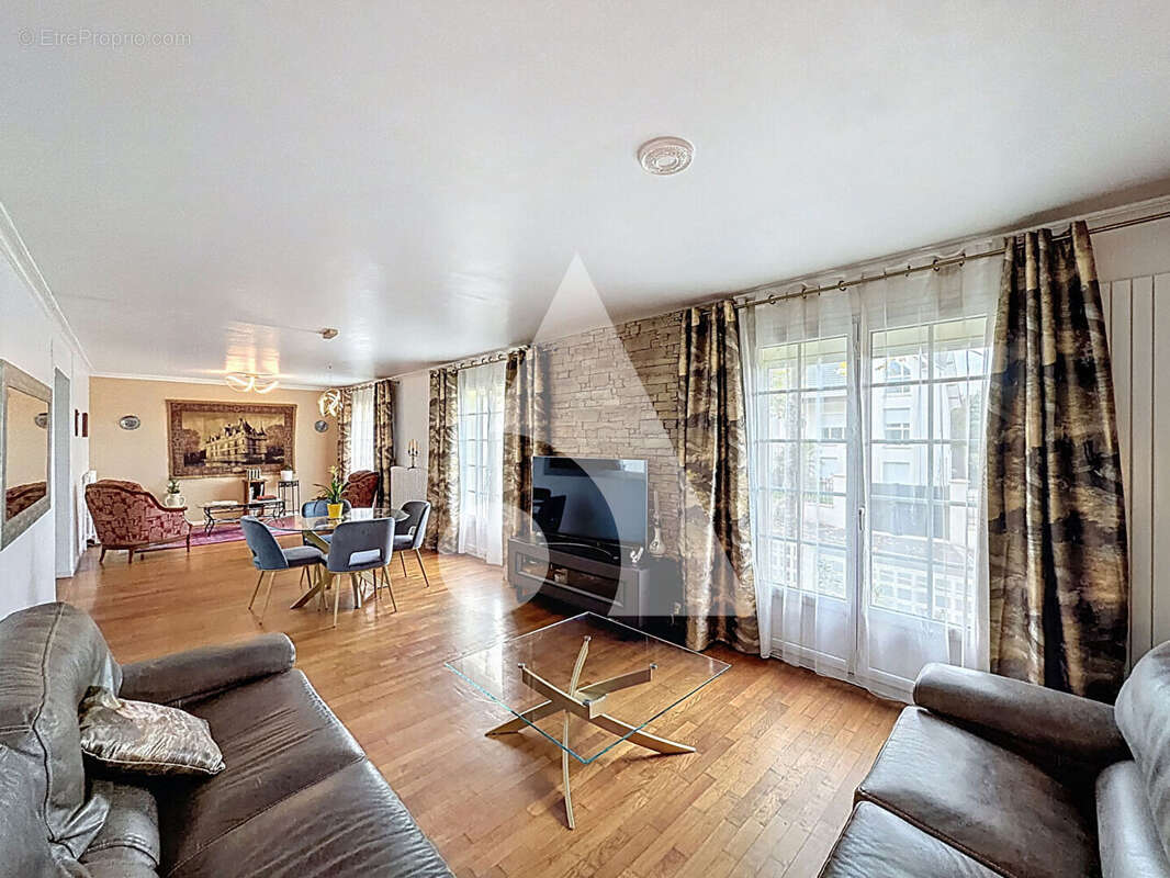 Maison à RUEIL-MALMAISON