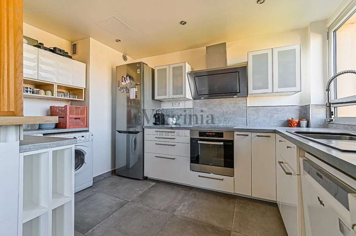 Appartement à CHARENTON-LE-PONT
