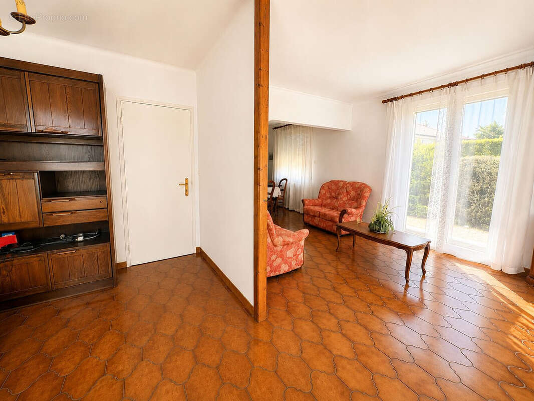 Maison à LA CHAPELLE-SAINT-MESMIN