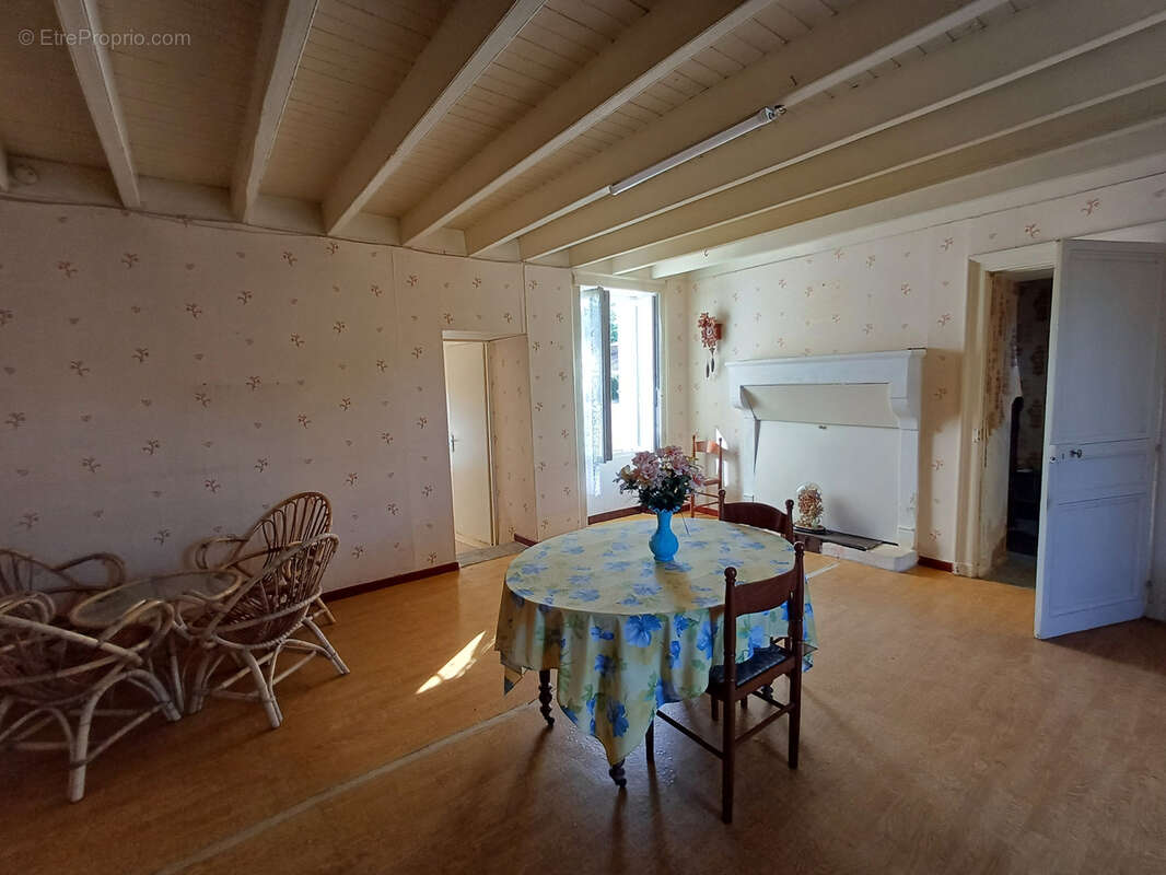 Maison en village - A rénover - photo 2