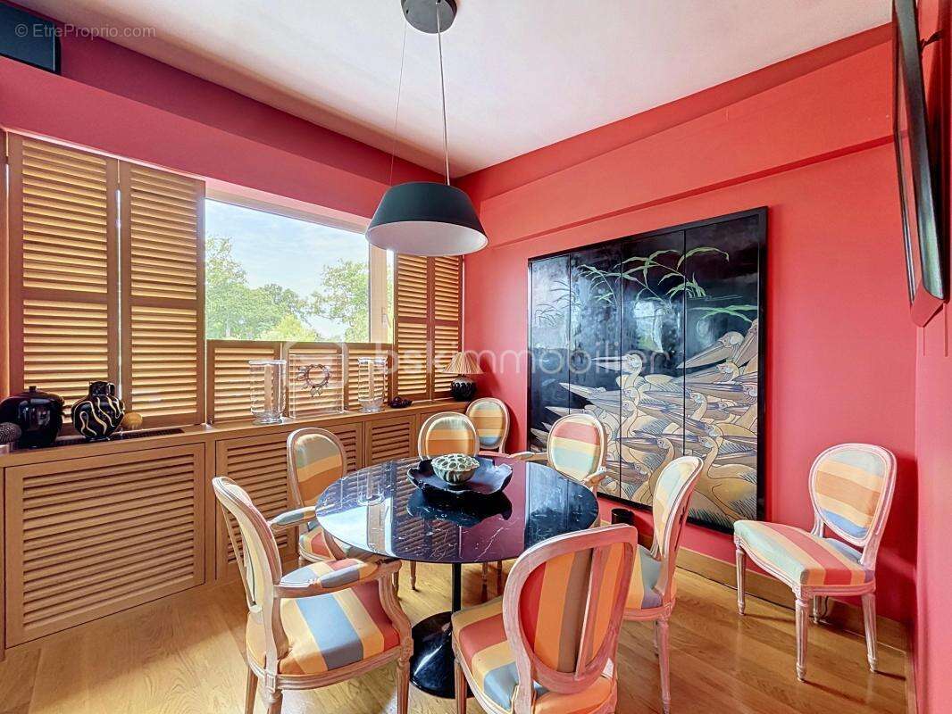 Appartement à GARCHES
