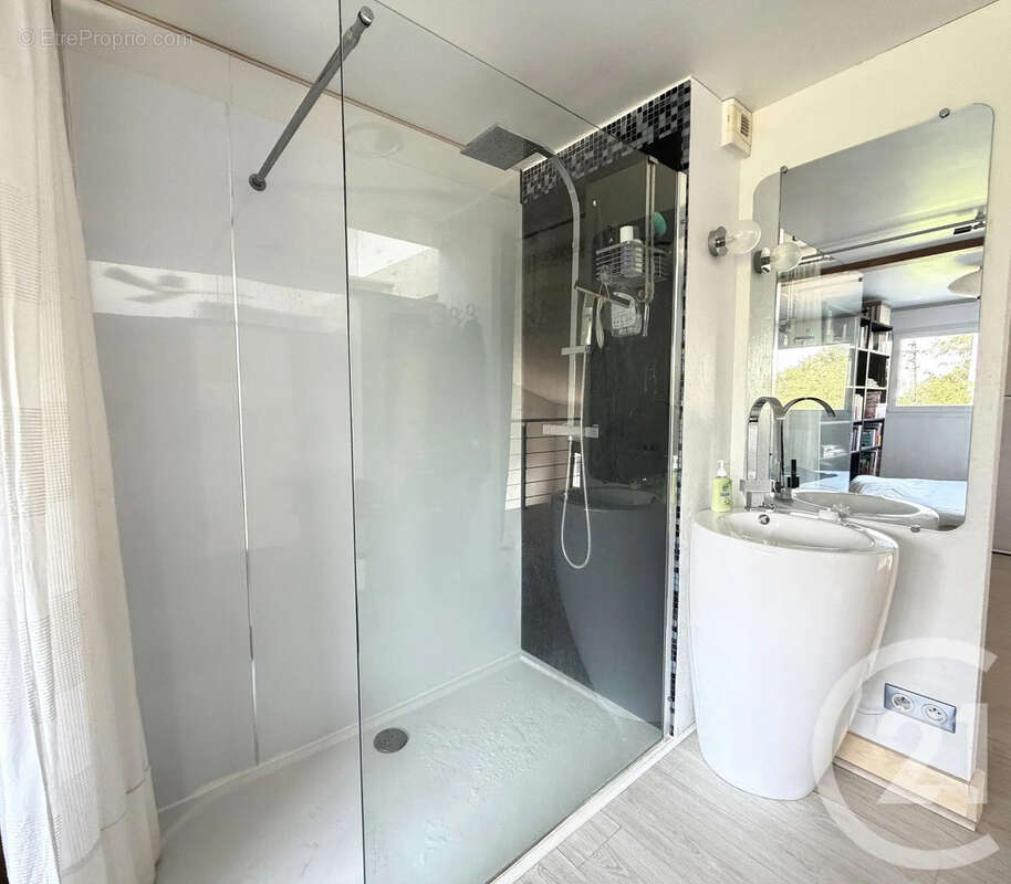 Maison 76 m² à Begles  - photo 10