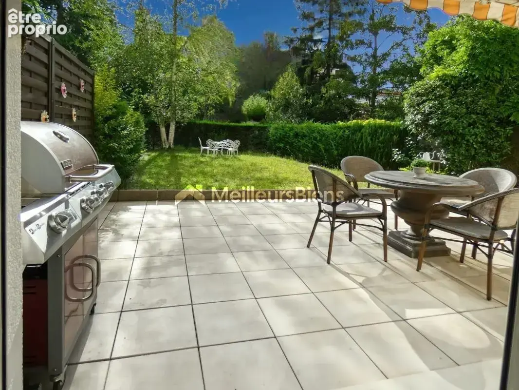 Photo Appartement à Saint-Maur-Des-Fosses au prix de 679 000€
