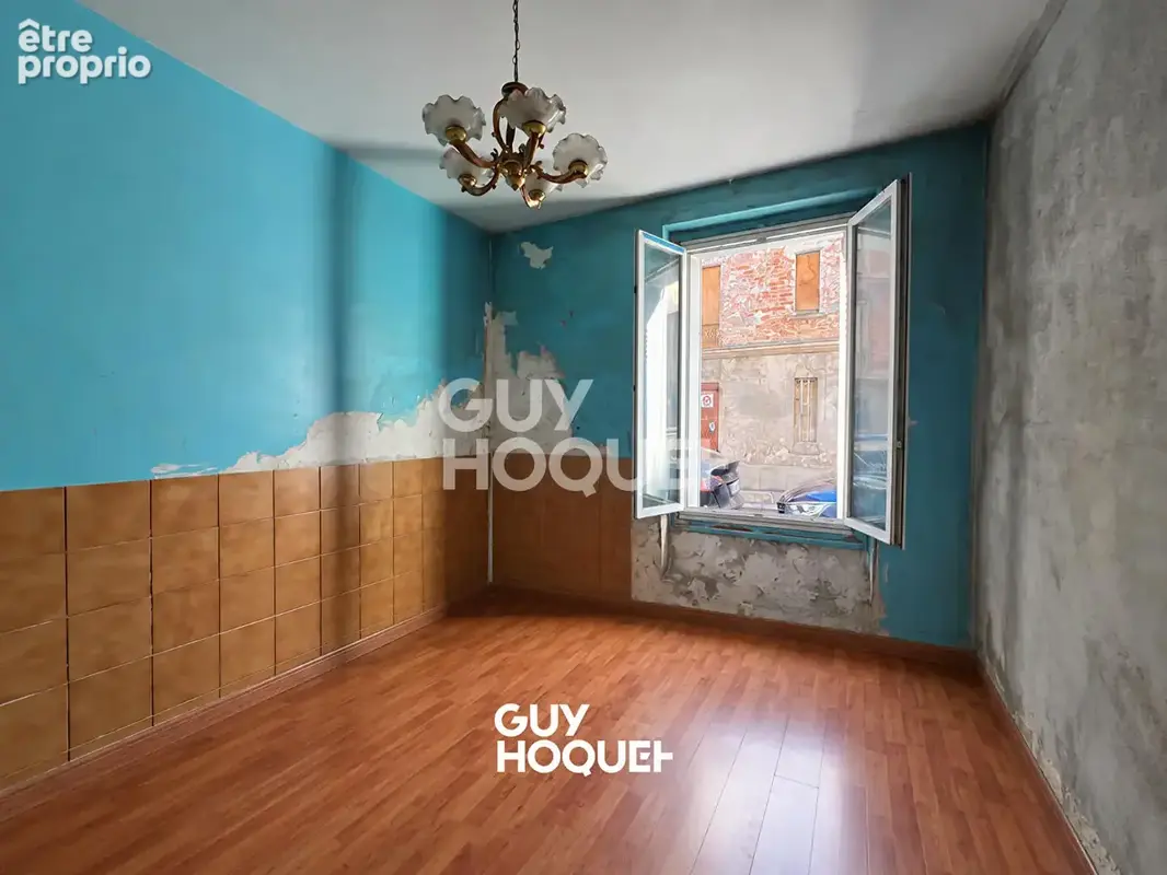 Studio 19,65 m² Saint-Ouen-sur-Seine - Puces, métro 13 - À rénover - photo 1