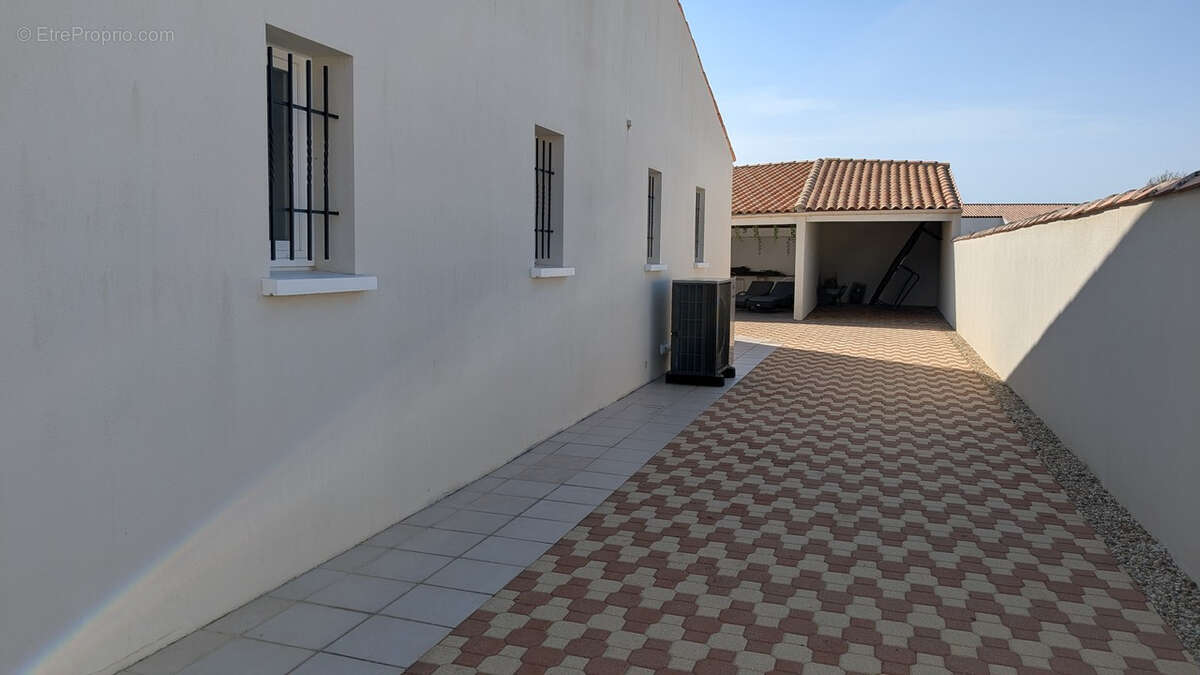 Maison à SAINT-HIPPOLYTE