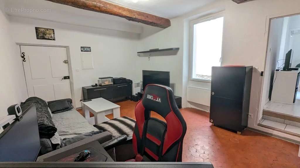 Appartement à CARCES
