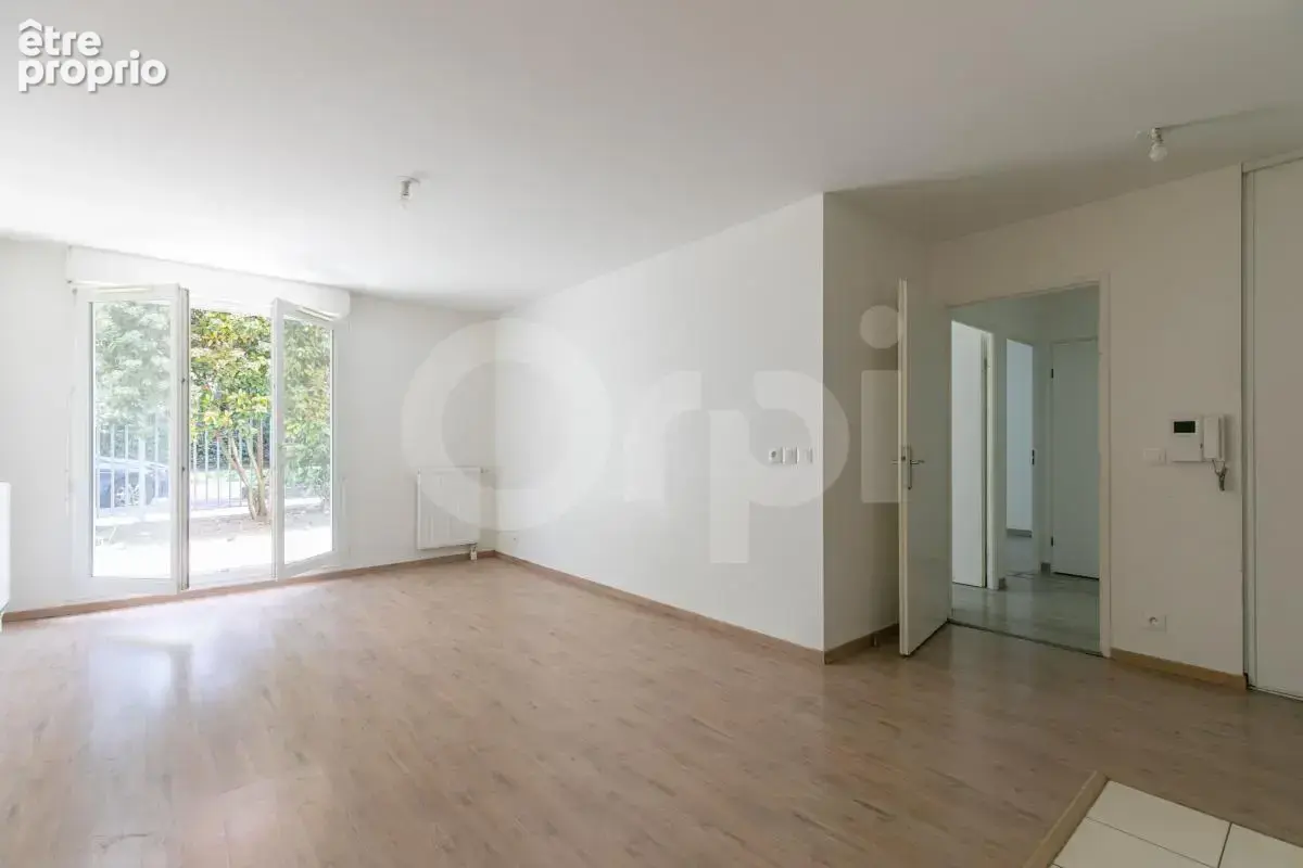Appartement À Vendre - photo 1